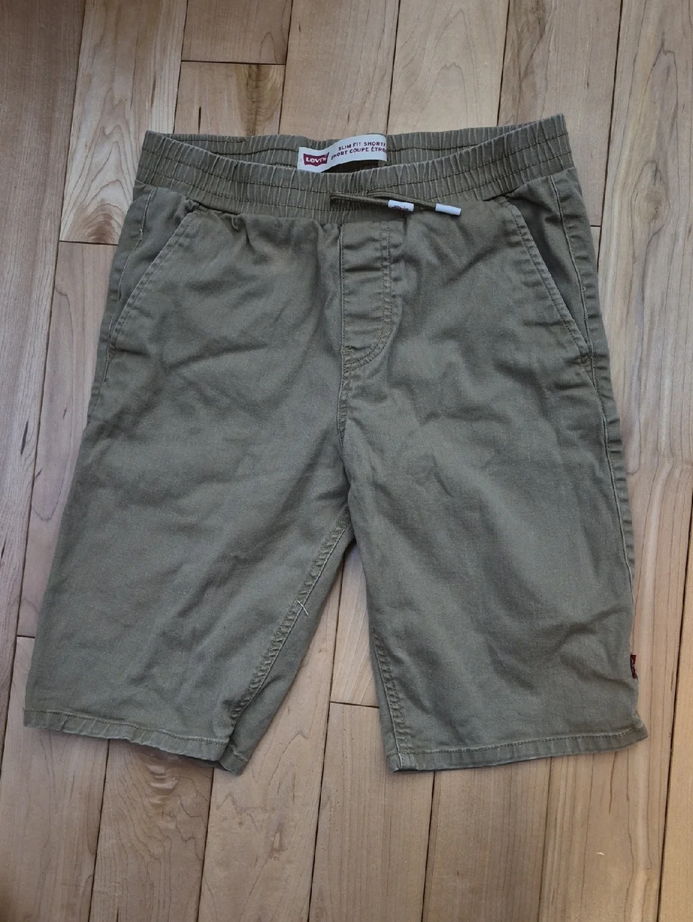 Boys Size 10/12 Slim Fit Levi's Beige Drawstring Casual Shorts - Picture 1 of 4